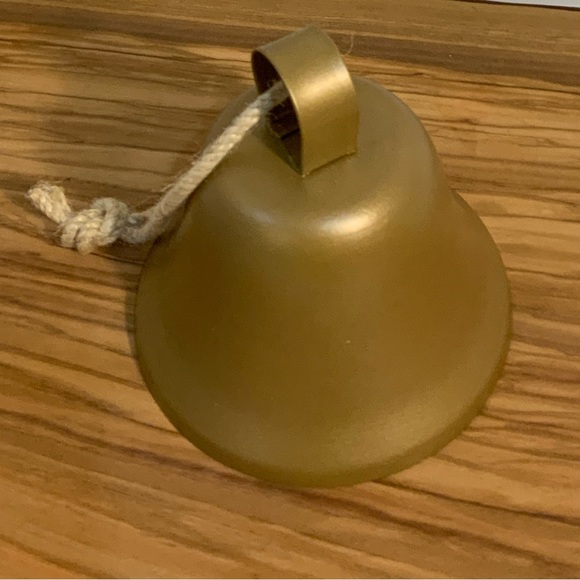 Small Metal Bell 🔔 - Picture 2 of 9
